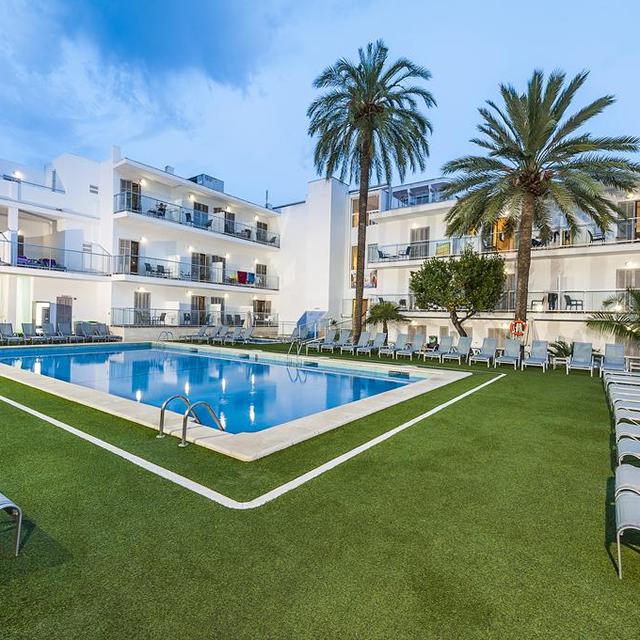 hotel-eix-alcudia-adults-only
