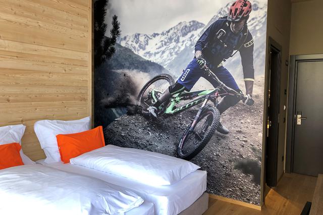 2-persoonskamer type B 3.5* Livigno € 881,- ➤ 8 dagen logies/ontbijt