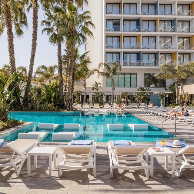 aqua-hotel-silhouette-spa-logies-ontbijt-adults-only