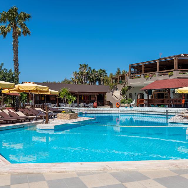 hotel-gaia-garden