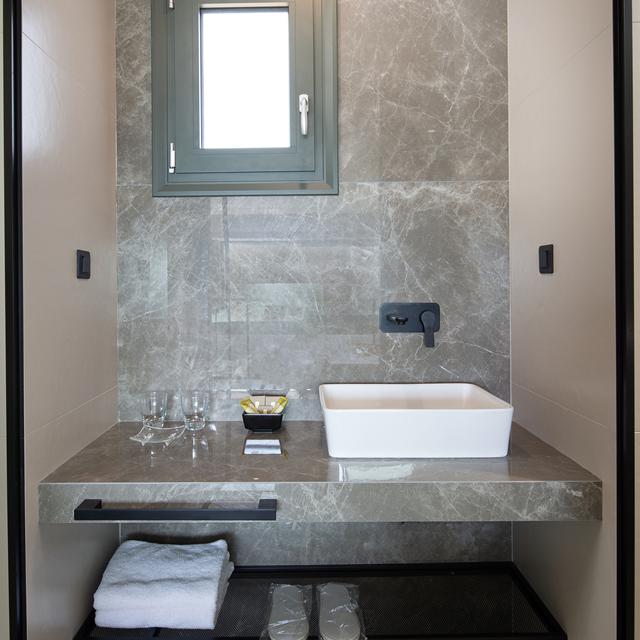 hotel-portes-lithos-luxury-resort