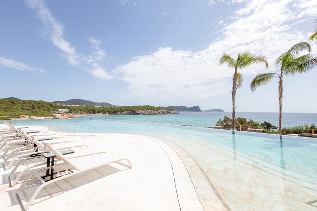 Top kwaliteit 5* Ibiza - Spanje € 1373,- | direct aan het strand