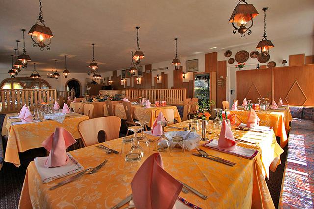 Sneeuwzeker 3* San Giovanni di Fassa € 895,- | 8 dagen halfpension