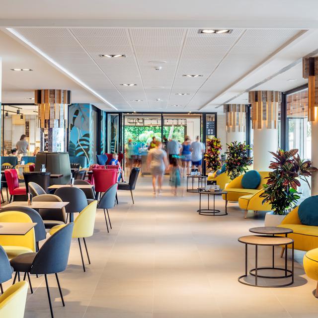 aqua-hotel-the-breeze-adults-only