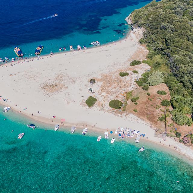eptanisos-beachfront-suites