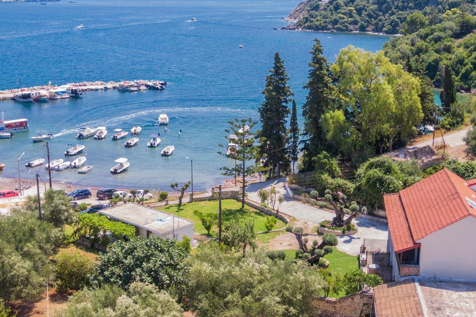 Eptanisos Beachfront Suites