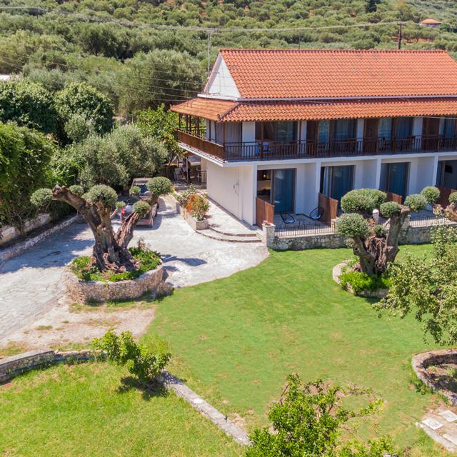 eptanisos-beachfront-suites