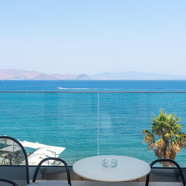 hotel-triton