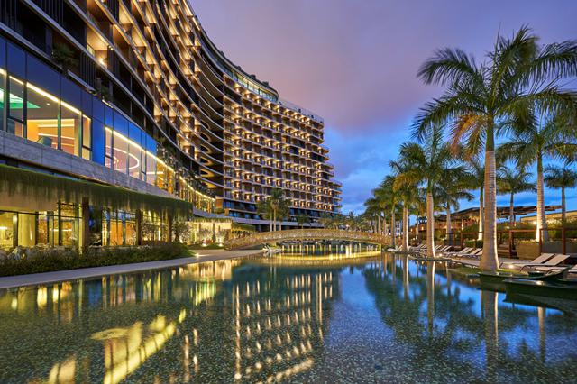 Zonvakantie 5* Funchal € 1229,- ❖ sauna, wellness, restaurant(s), zwembaden