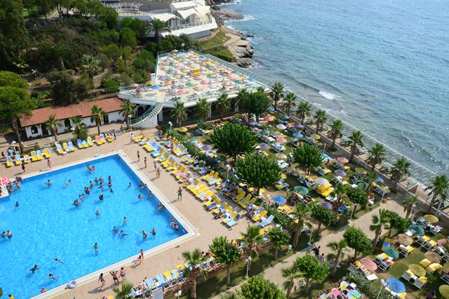 Zonvakantie 4* Ozdere € 564,- | inclusief vlucht en transfer