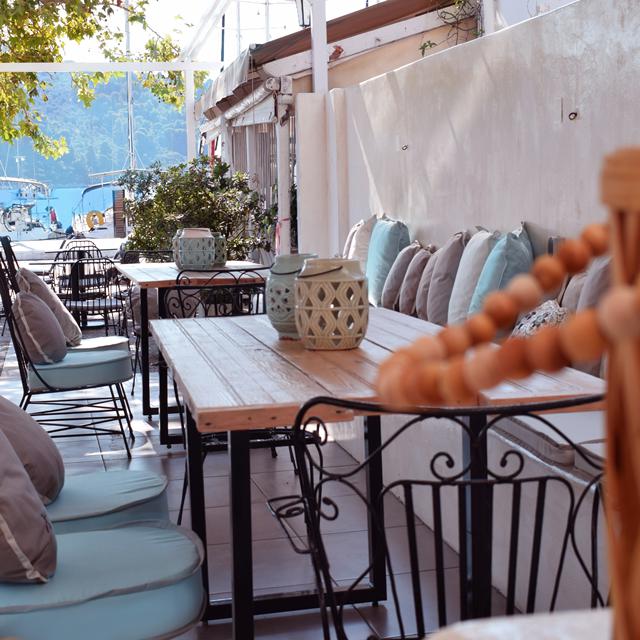 meltemi-port-of-skiathos