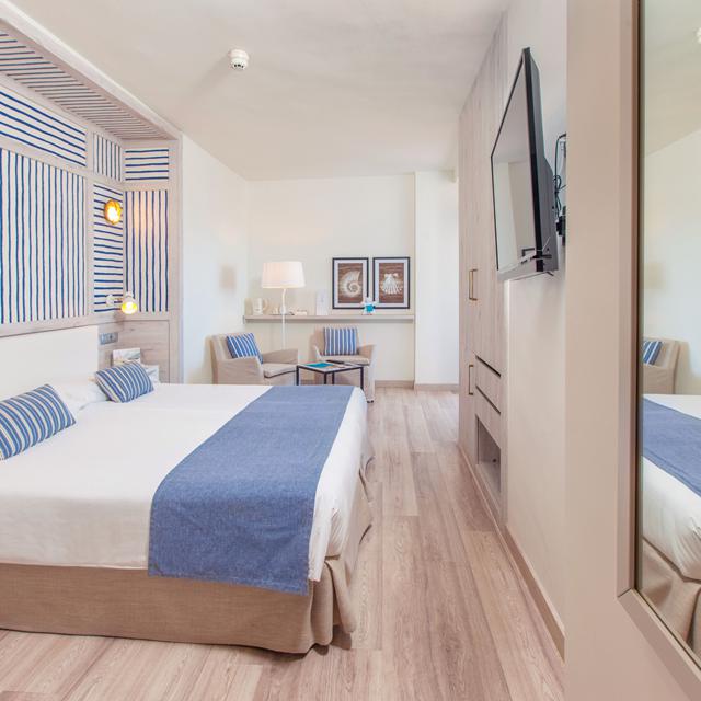 Hotel Corallium Beach by Lopesan