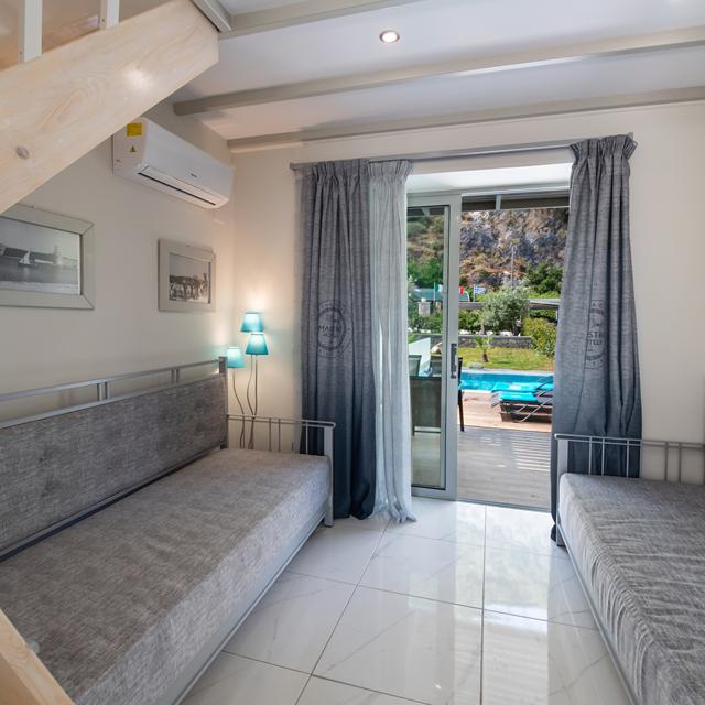 kastro-maistro-suites-met-privezwembad