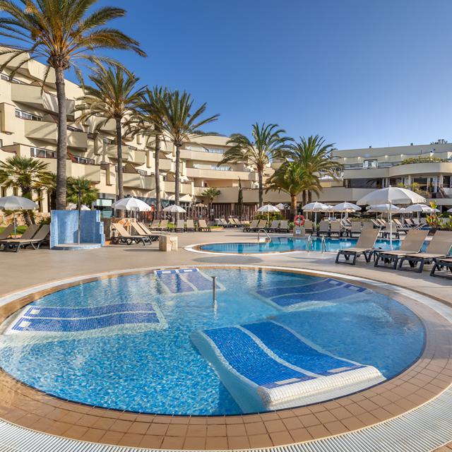 hotel-barcelo-corralejo-bay-adults-only