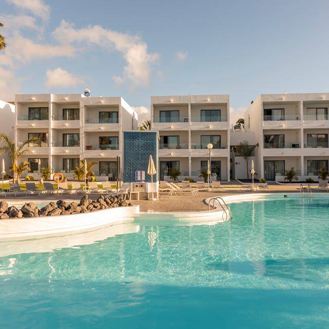 hotel-oasis-lanz-beach-mate
