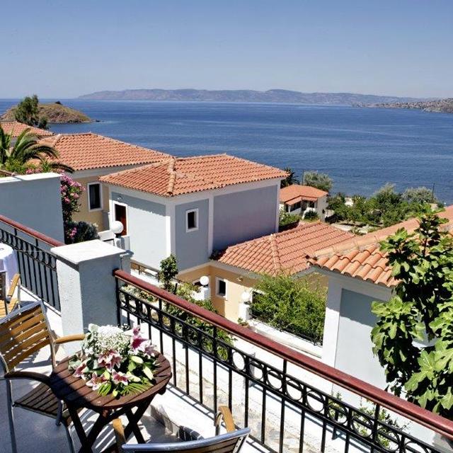 hotel-clara-beach