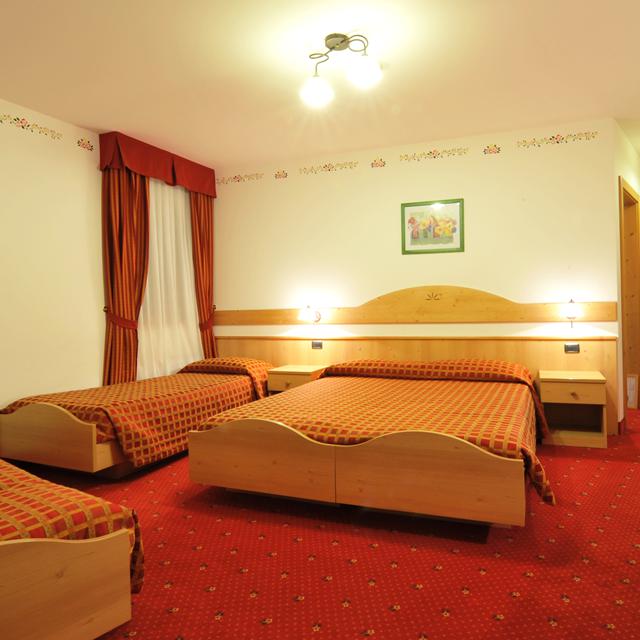 hotel-adamello