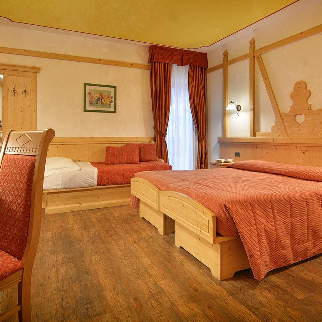 hotel-adamello