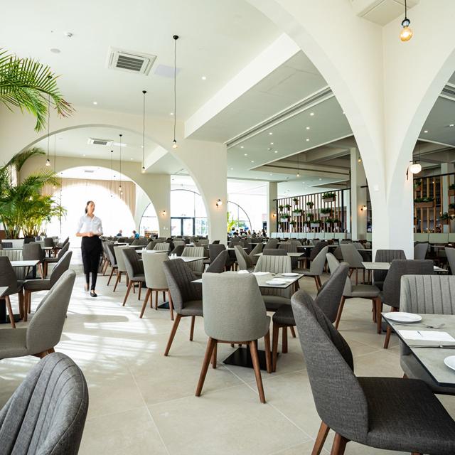 hotel-louis-phaethon-beach