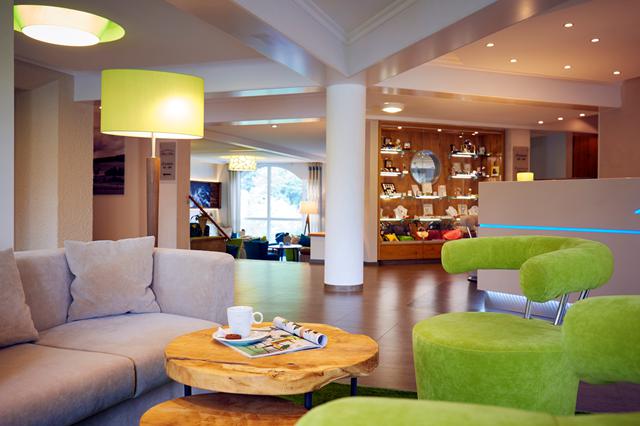 2-persoonskamer landzijde 4* Wintersport-Arena Sauerland € 729,- ▷ inclusief skipas