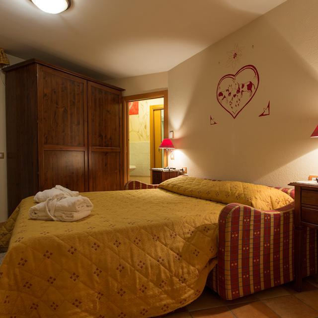 hotel-lac-bleu