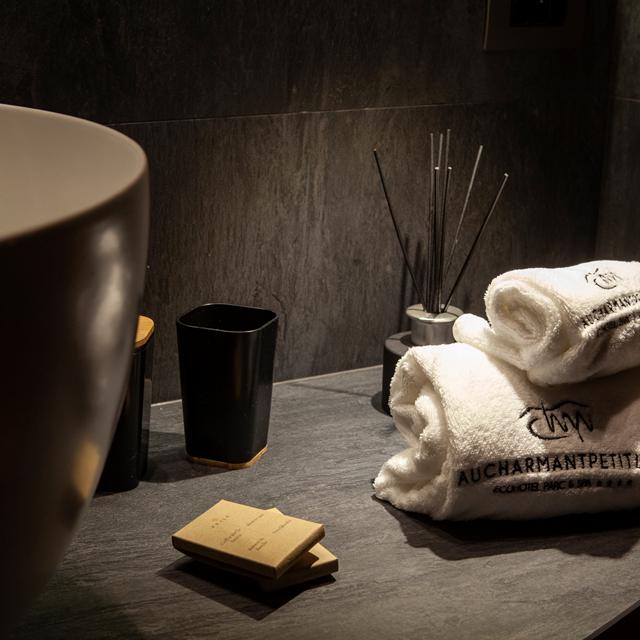Au Charmant Petit Lac Spa & Park Hotel in Champoluc - foto 8