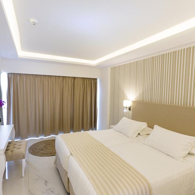 hotel-ibiscus-logies-en-ontbijt