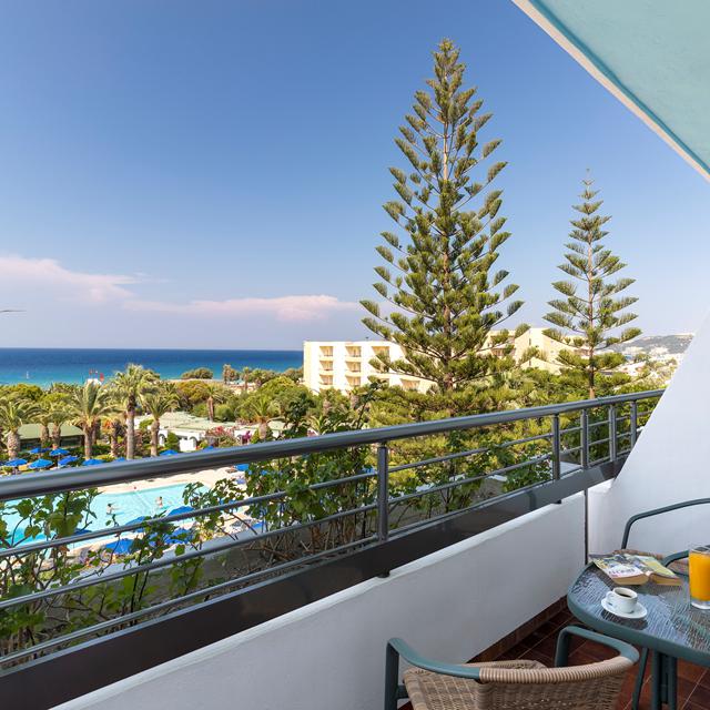 hotel-blue-horizon