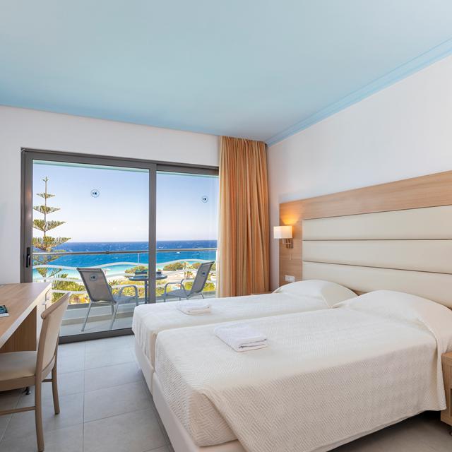 hotel-blue-horizon