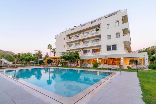 Zonvakantie 3* Matala € 536,- ▷ zwembad, restaurant(s)