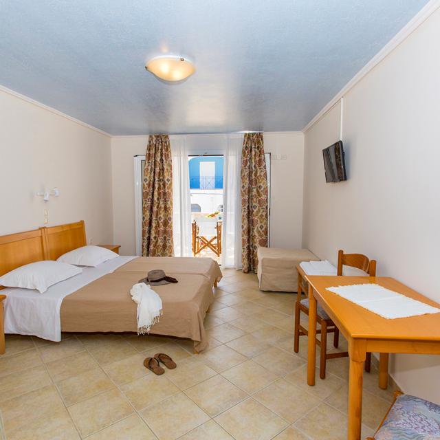 appartementen-vrachos-beach