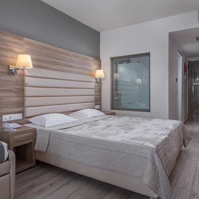 Aparthotel Dionysos