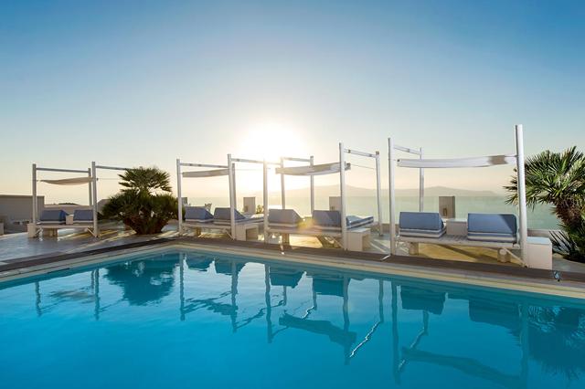 Zonvakantie 4.5* Santorini € 880,- ➤ vertrek 13 oktober 2025