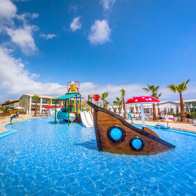 caretta-paradise-hotel-waterpark