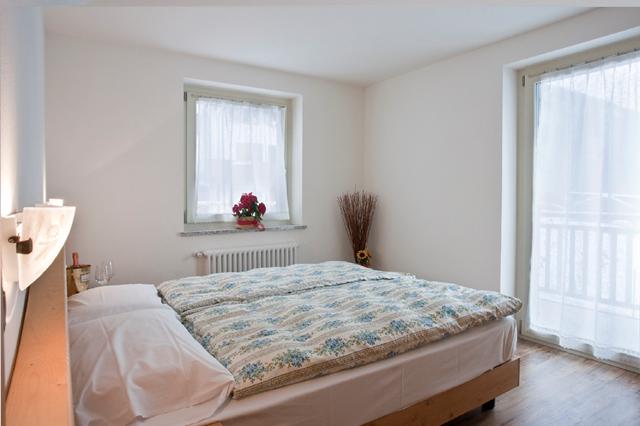 Wellness 3* Mezzana € 712,- 【hond is welkom, restaurant(s), sauna, kluisje op kamer, parkeerplaats, fitness, wellness, zwembad, wifi】