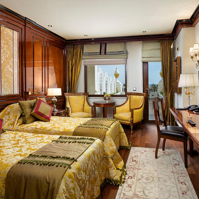 Hotel Titanic Mardan Palace