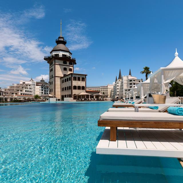 hotel-titanic-mardan-palace
