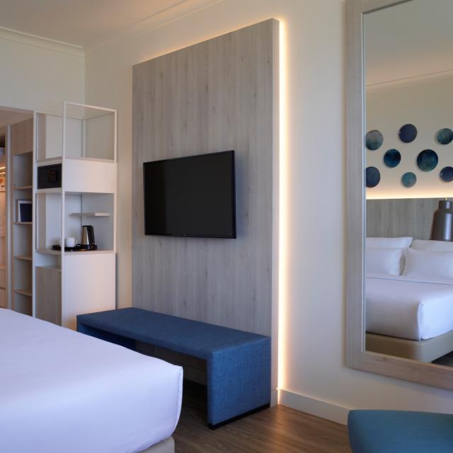 Amus Hotel Spa (voorheen Rhodes Bay Hotel)