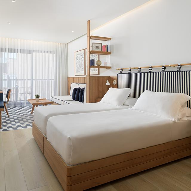 hotel-h10-porto-poniente