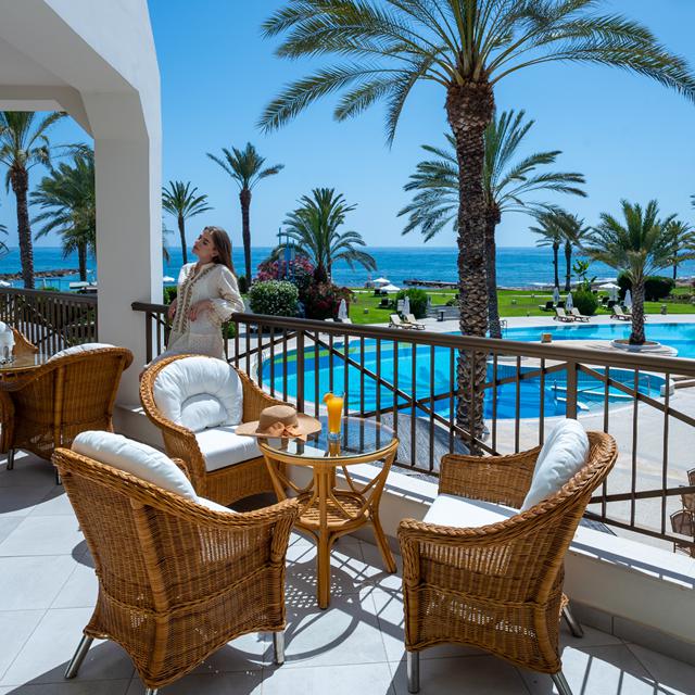 hotel-constantinou-bros-athena-beach