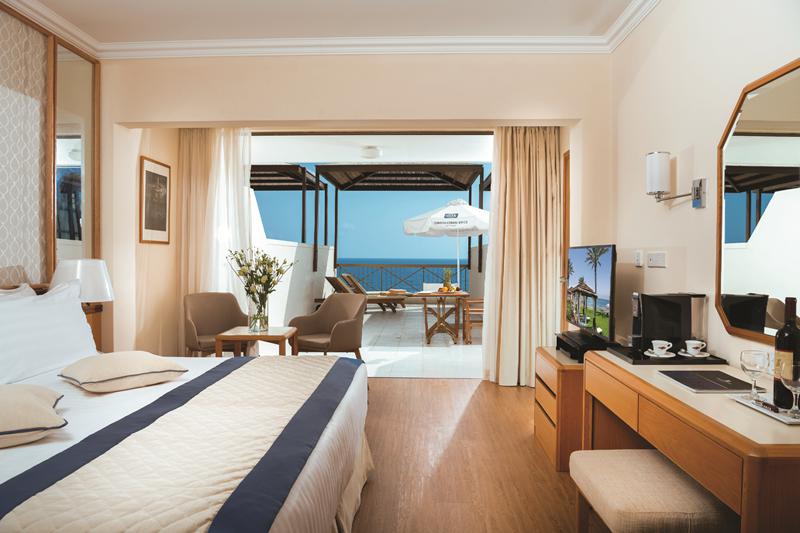 8 Dagen logies Hotel Constantinou Bros Athena Beach