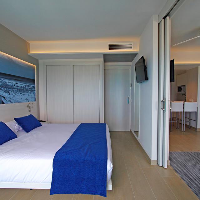 tonga-tower-design-hotel-suites