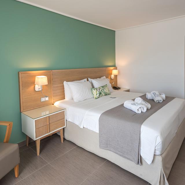 hotel-palm-beach-adults-only