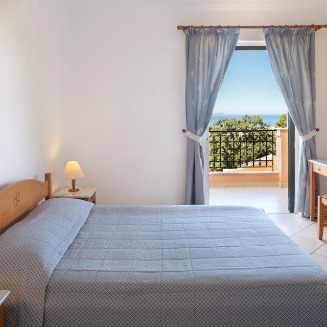 aparthotel-century-resort