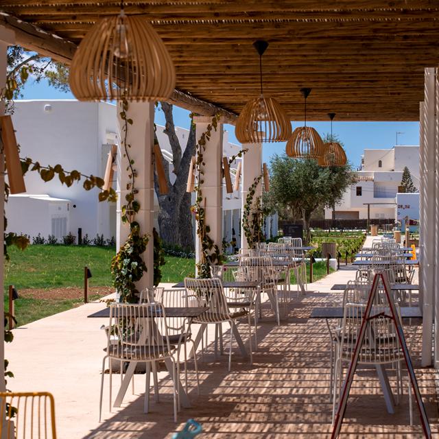 hotel-eques-petit-resort