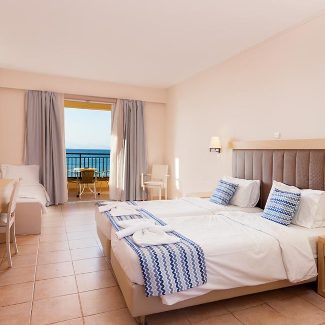 hotel-alykanas-village