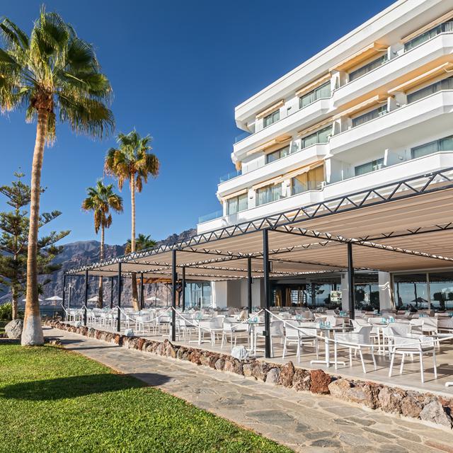 hotel-barcelo-santiago-adults-only