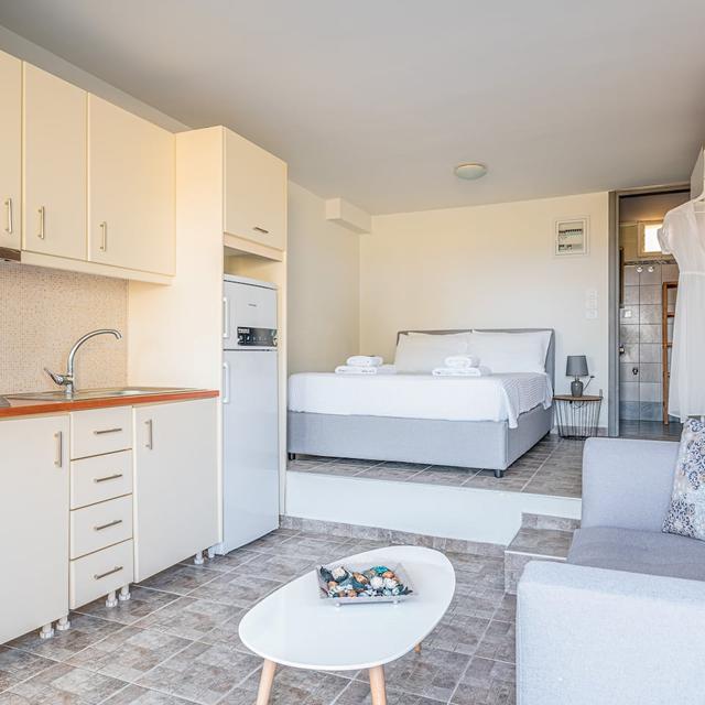 Naftilos Residences