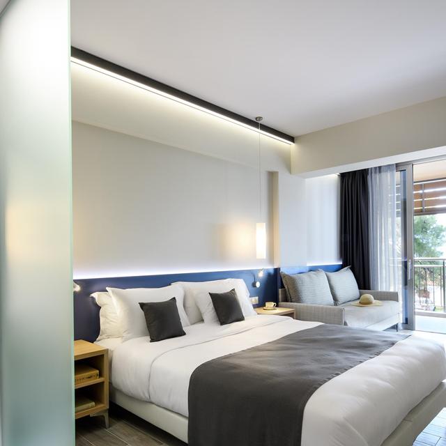 hotel-blue-dolphin
