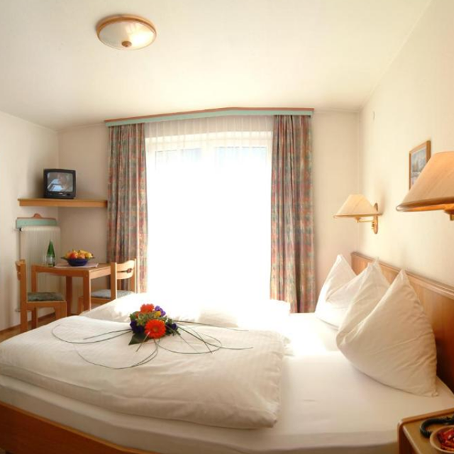 landhotel-steindlwirt-logies-ontbijt